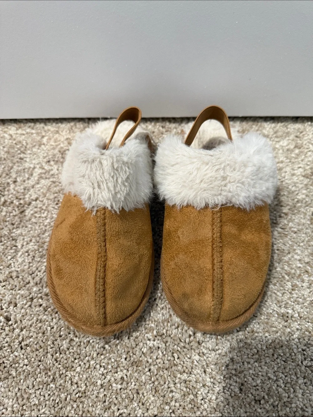 Nicole Miller Kids Faux-Fur Clog Slippers in Chestnut and Cream